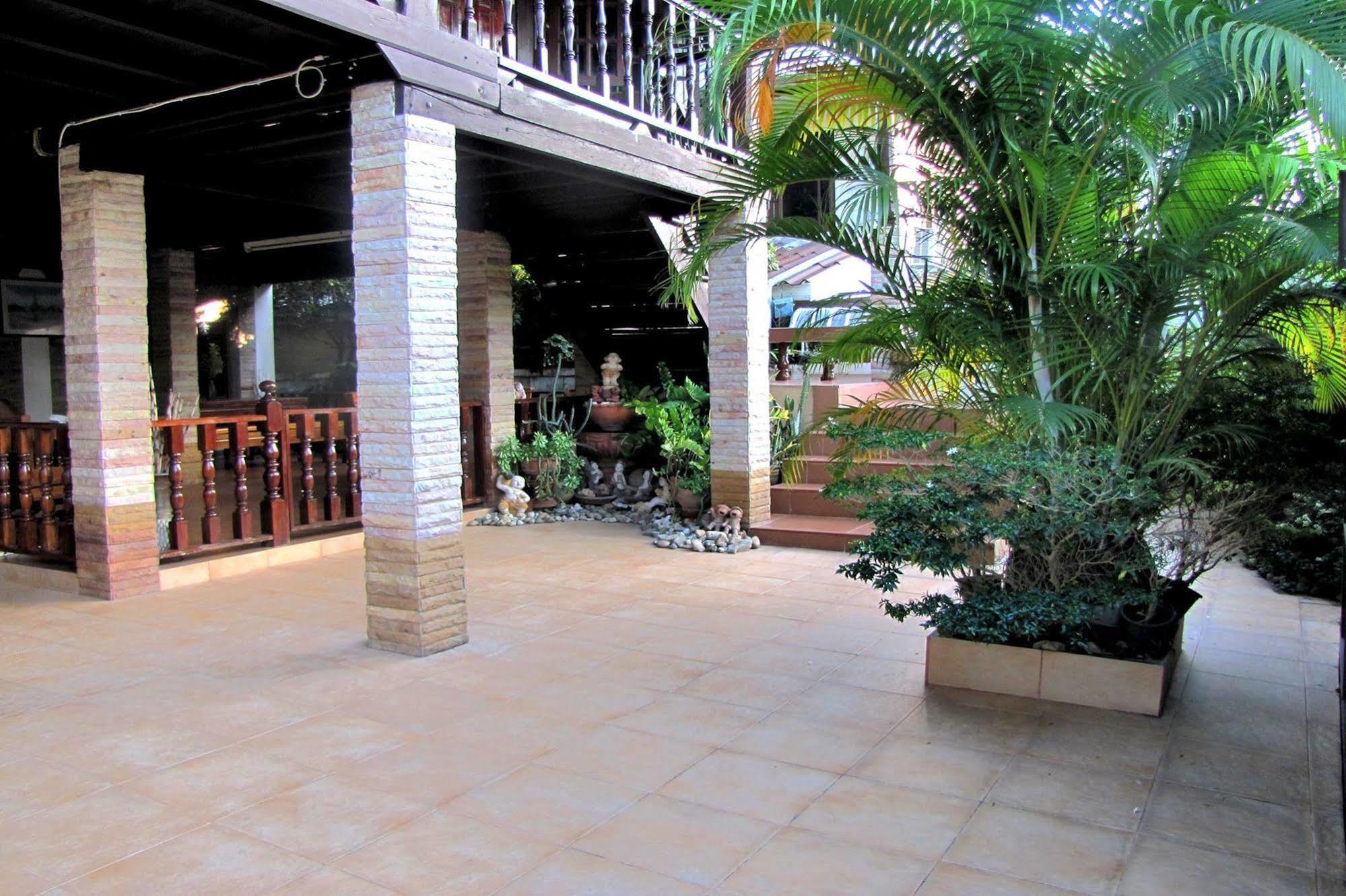 Huan Kawin Est.58 Lanna Home & Collection Τσιανγκ Ράϊ Εξωτερικό φωτογραφία